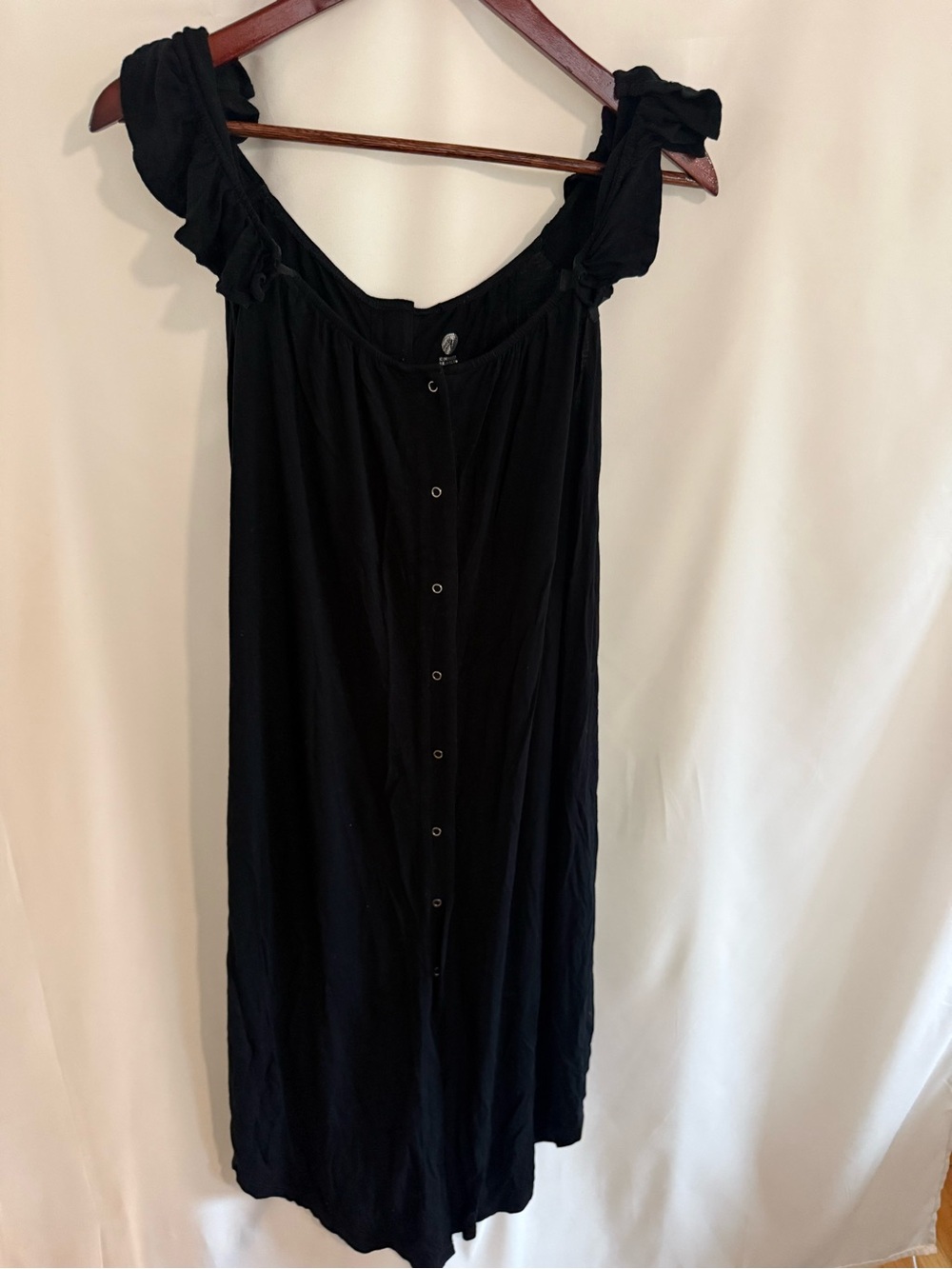 Kindred Bravely Black Ruffled Strap Button-Front Chemise